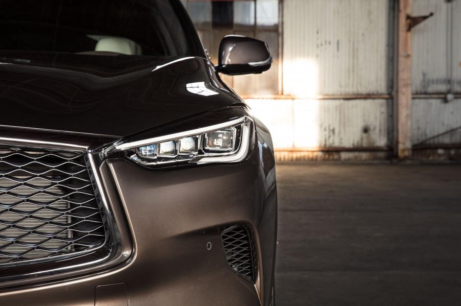 Детали экстерьера Infiniti QX50 2.0t AWD 2018 года  (NA) (фото 71 из 76)